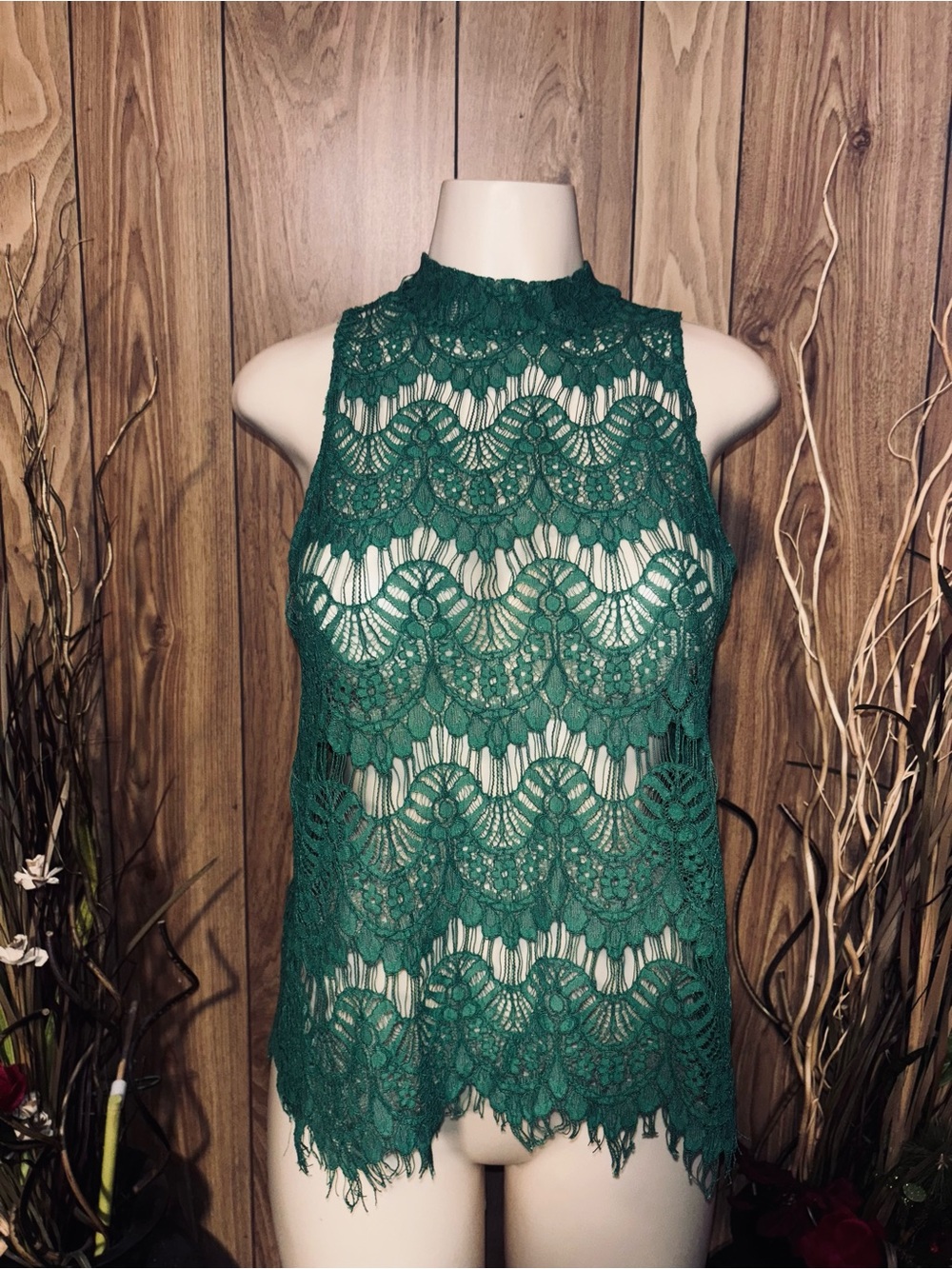 INNY Green Lace Sleeveless Top